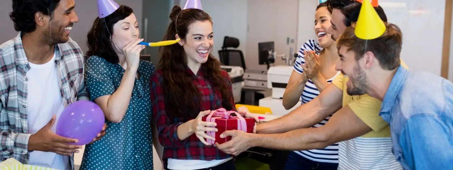 Corporate Gifting - 10 Office Gift Ideas for Your Employees For Any Occasion