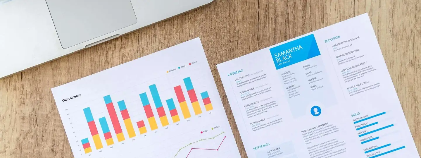 When to Pay Employees Hourly vs. Salary. Smart HR practices.