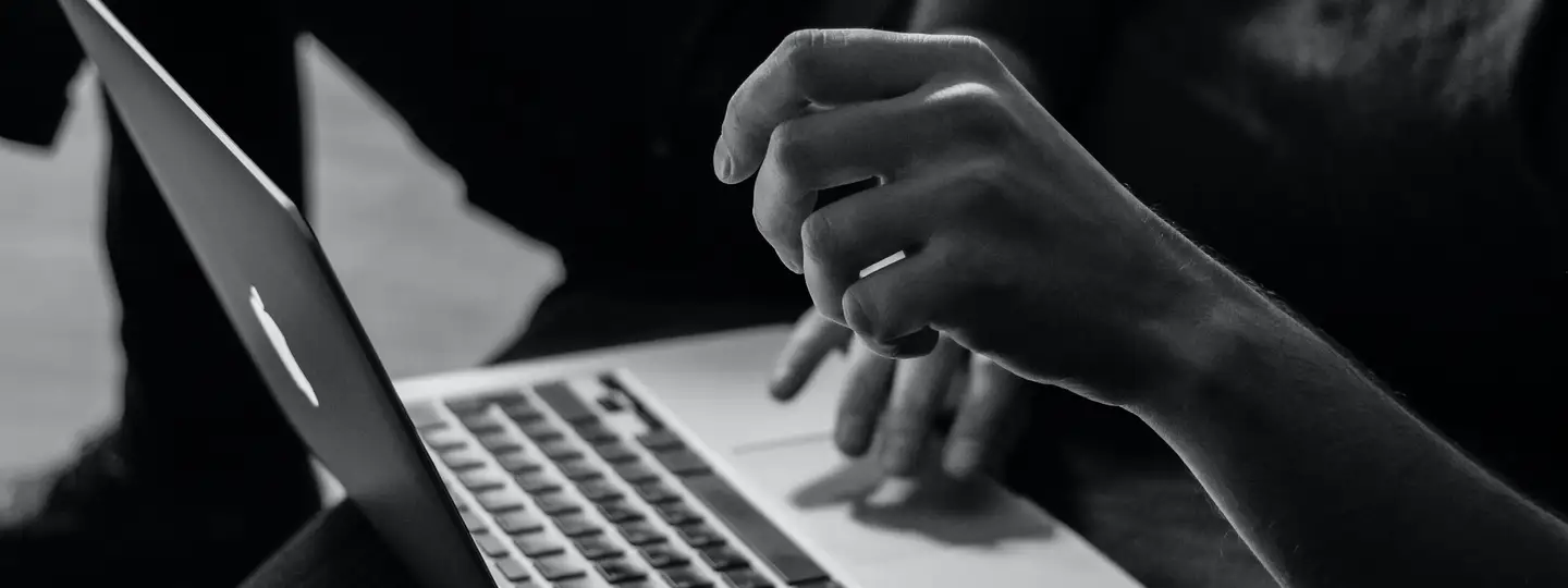 30 Engaging Ice Breaker Games to Energize Your Team Meetings