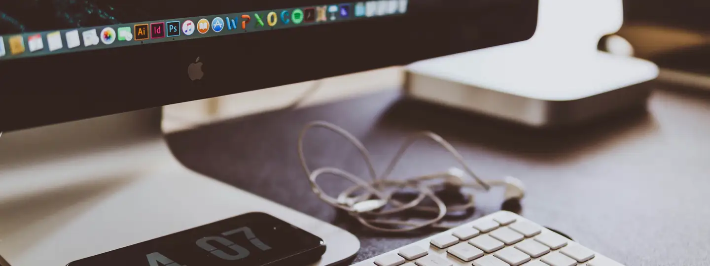 Salaried vs Hourly Employees: A Guide for HR Professionals