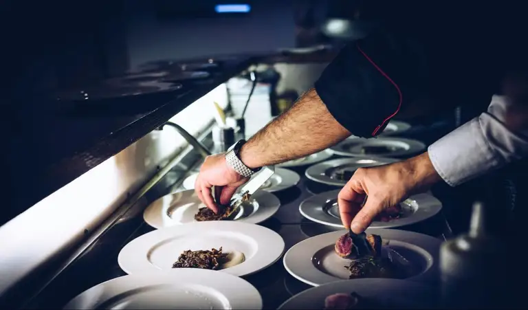 scheduling employees in restaurant