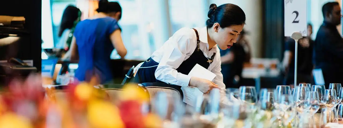 4 Life-Hacks for Hospitality Industry Management for the Winter Holiday Season