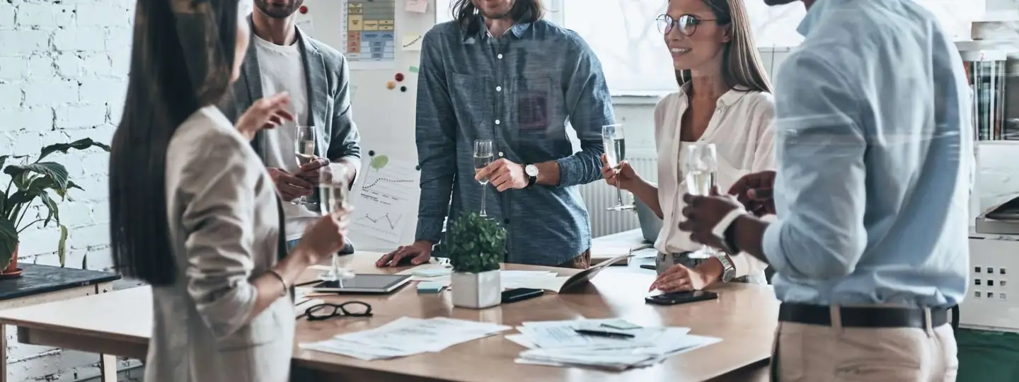 10 Tips On How To Organize A Successful Company Holiday Party